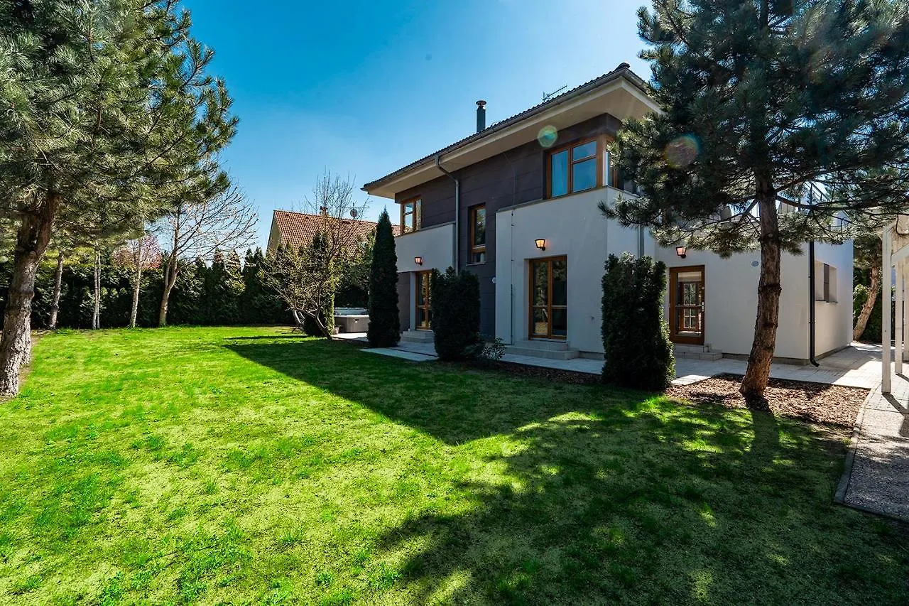 Serenity Prague Villa With Garden Jacuzzi צ'כיה