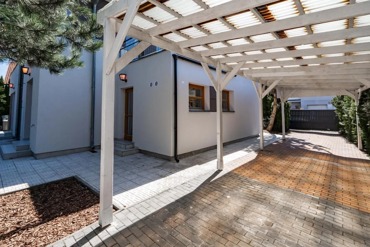 Serenity Prague Villa With Garden Jacuzzi 0*,  צ'כיה